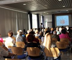 Chemotherapie Ja Oder Nein Die Zentrale Frage Auf Dem Gut Besuchten Ludenscheider Brustkrebstag Markische Kliniken